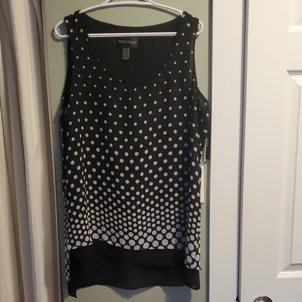 Frank Lyman Sleeveless Blouse